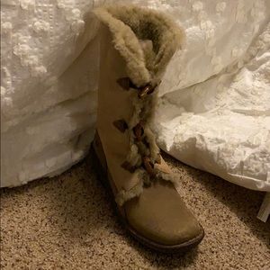 Super warm winter boots- barley worn like new